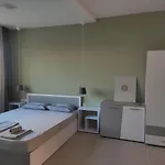 1 公寓 *