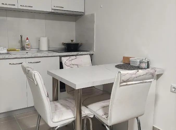 1 Apartamento *